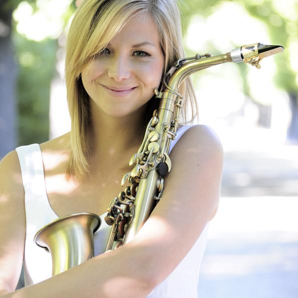Portrait von Saxophonistin Monika Ciernia